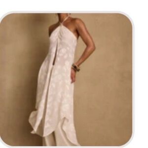 12th Tribe Bruma Ivory Flyaway Top. M